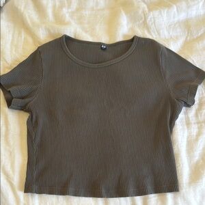 Uniqlo Green Ribbed Crop T-Shirt Short Sleeve